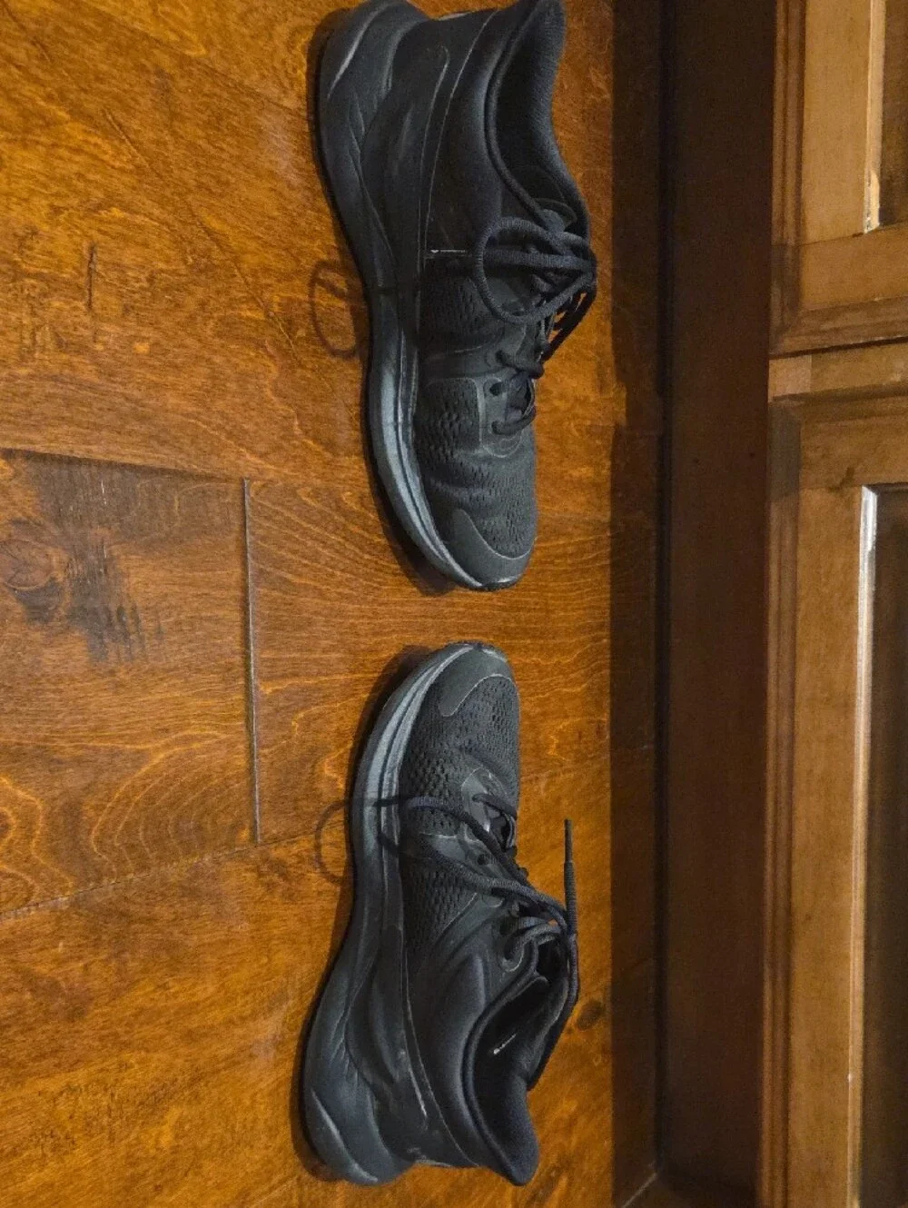 lululemon Womens running shoes Size 6
